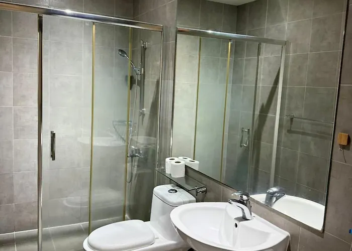 Makati Poblacion 1 Bedroom With Balcony
