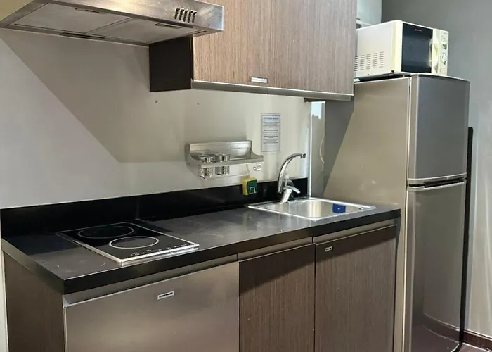 Makati Poblacion 1 Bedroom With Balcony Aparthotel Manila