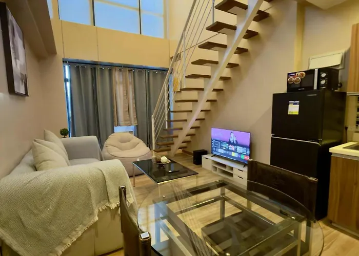 Makati Poblacion 1 Bedroom With Balcony Aparthotel