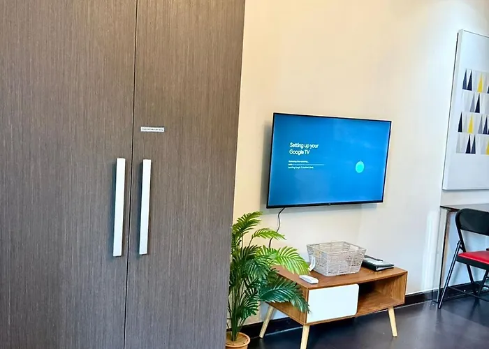 Aparthotel Makati Poblacion 1 Bedroom With Balcony 3*