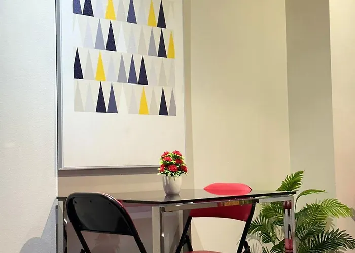 Makati Poblacion 1 Bedroom With Balcony Aparthotel
