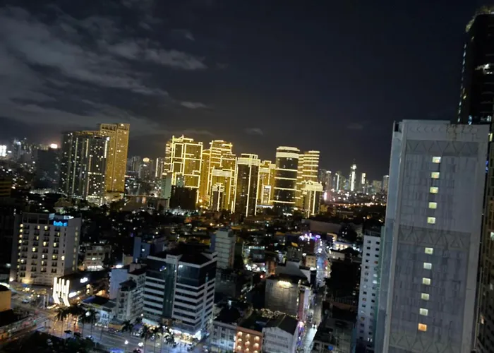 Makati Poblacion 1 Bedroom With Balcony Aparthotel 3*