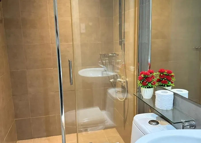 Makati Poblacion 1 Bedroom With Balcony Aparthotel 3*