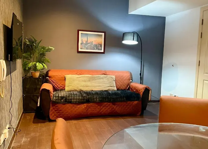 Makati Poblacion 1 Bedroom With Balcony Aparthotel