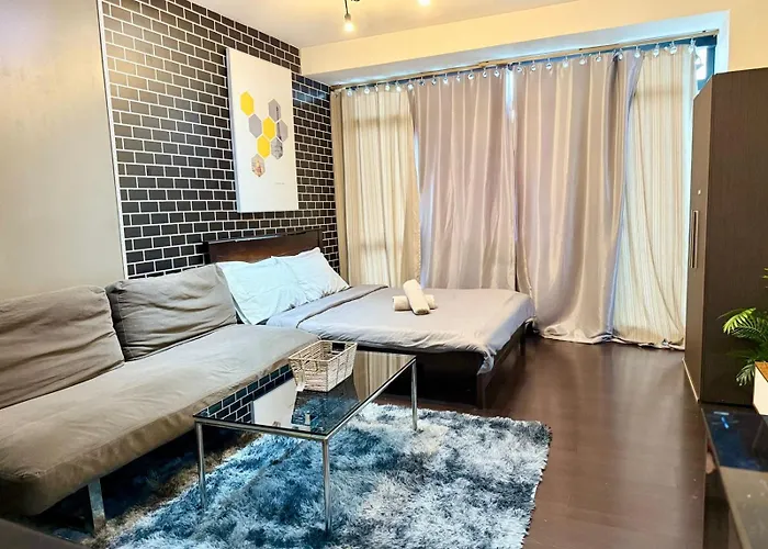 Makati Poblacion 1 Bedroom With Balcony Aparthotel