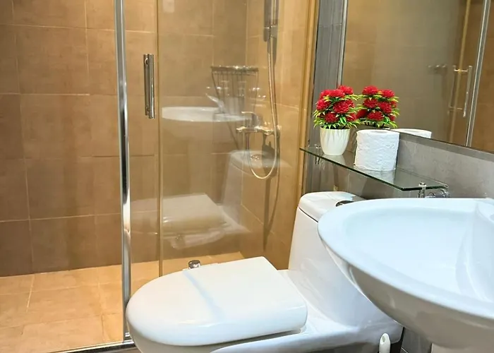 Makati Poblacion 1 Bedroom With Balcony 3*