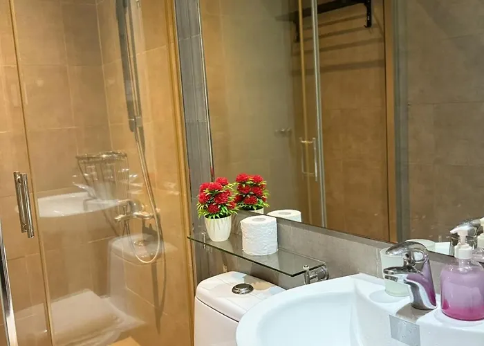 Makati Poblacion 1 Bedroom With Balcony Aparthotel 3*