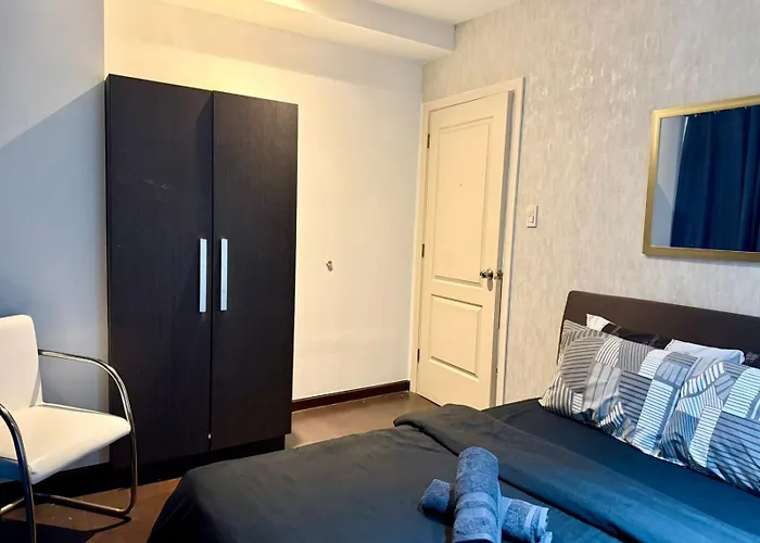 Aparthotel Makati Poblacion 1 Bedroom With Balcony 3*