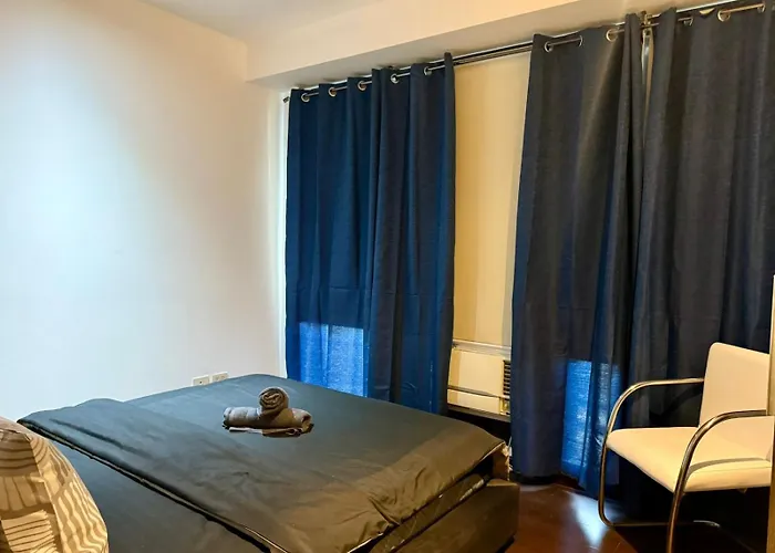 Makati Poblacion 1 Bedroom With Balcony Aparthotel 3*